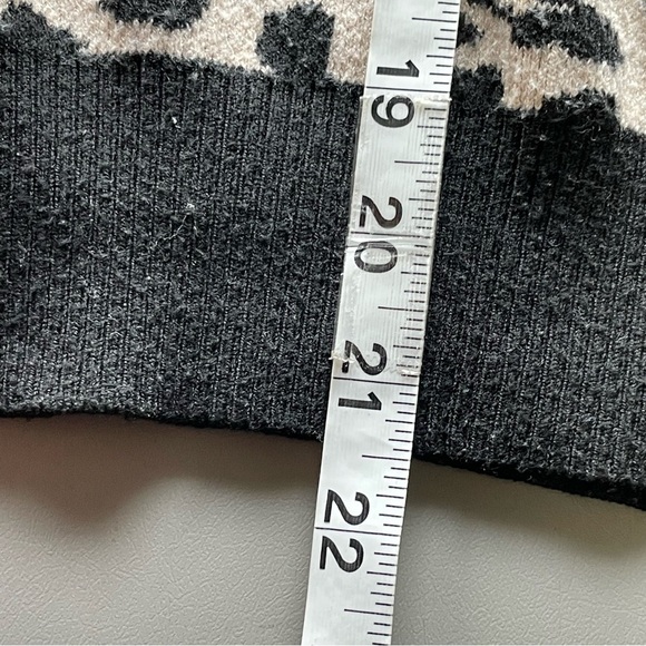 T Tahari Animal Print Cropped Sweater – Size Small - Picture 11 of 11